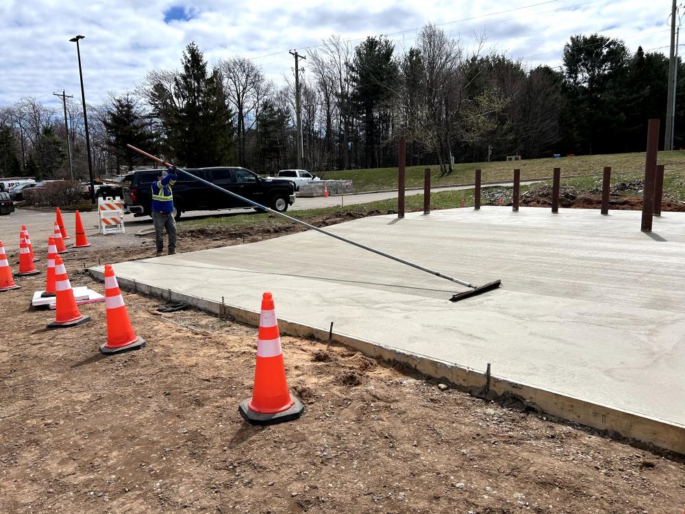 Culver's Pour - Broom Finish